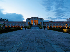 VILLA - La-Villa-di-sera