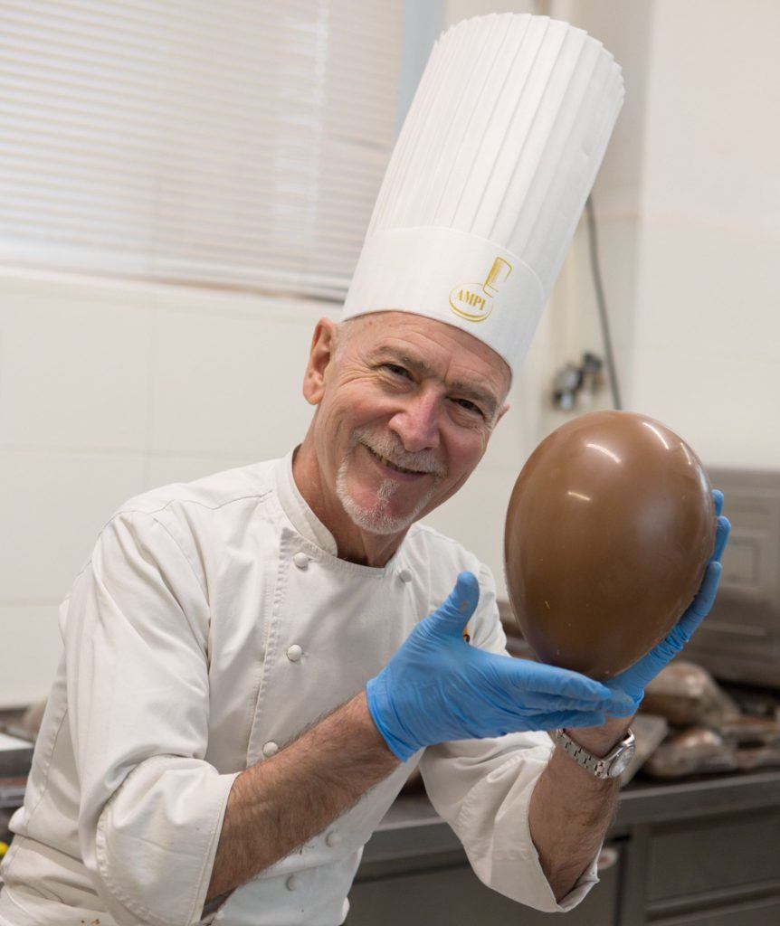 Enzo Santoro e Uovo di Pasqua-