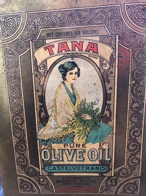 Lattine italiane per olio di oliva. Collezione Guatelli 1860-1960