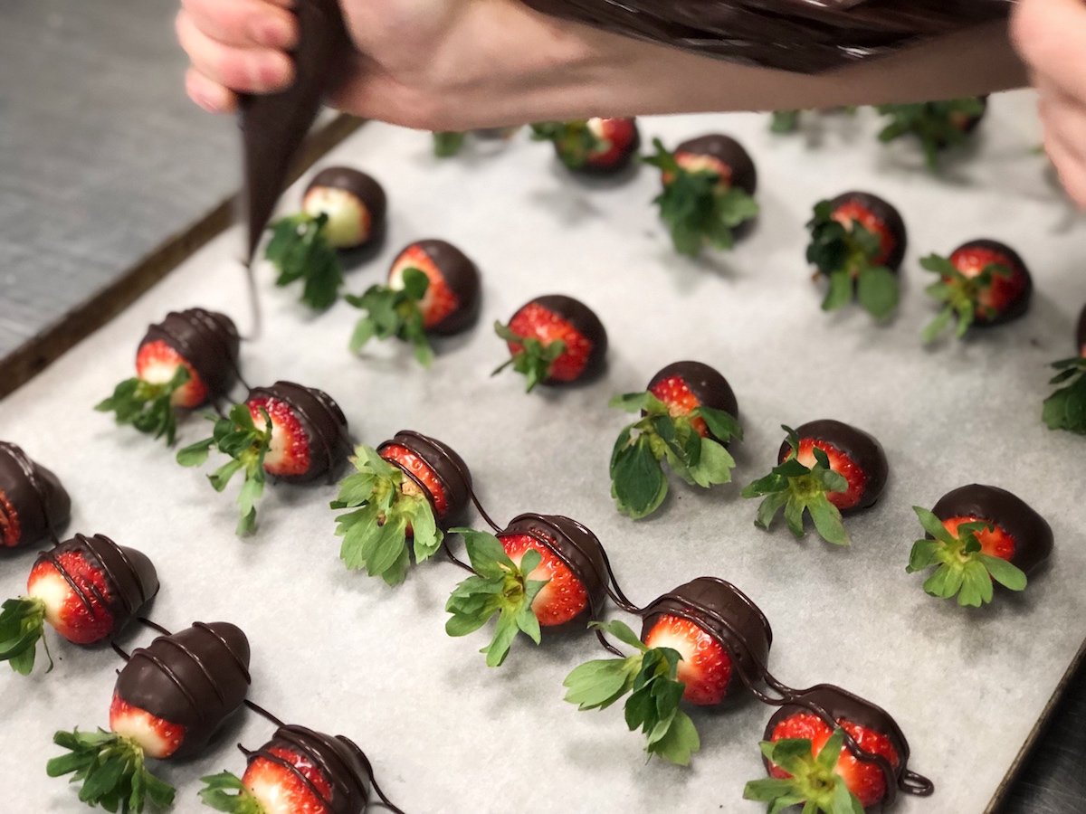 Mangia tanta frutta - Le fragole ricoperte di cioccolato di Giacomo Pasticceria