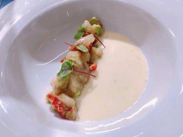 tartare di salmerino asparagi e avocado con zuppa tiepida di Montelvini Asolo Prosecco Superiore DOCG
