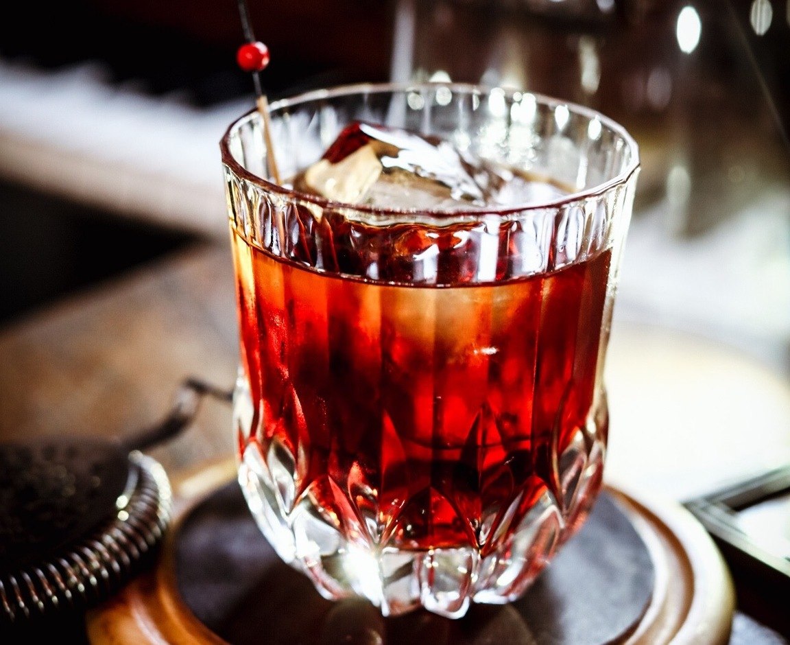 L’AFFUMICATO MAKER’S MARK WHISKY CINZANO ROSSO Q. BITTER Affumicatura alla camomilla