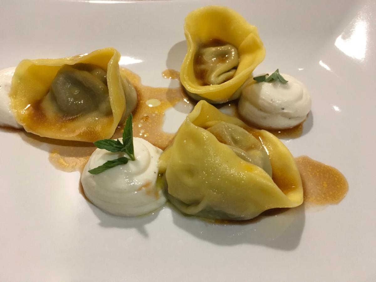 Cappelletti di Chianina con spuma di ricotta; Anatra ai frutti rossi con crema di patate